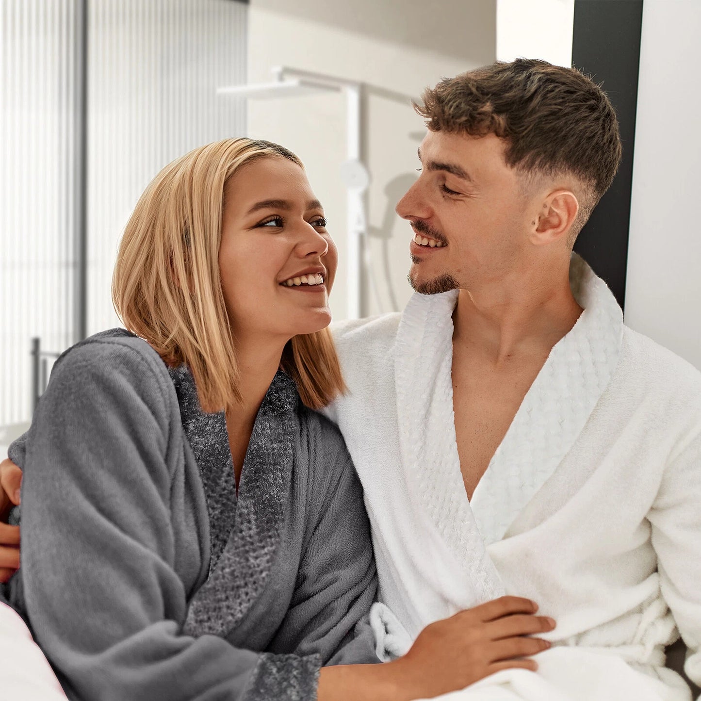 Flannel Fleece Bathrobe for Women and Men Lounge Dressing Gown - White
