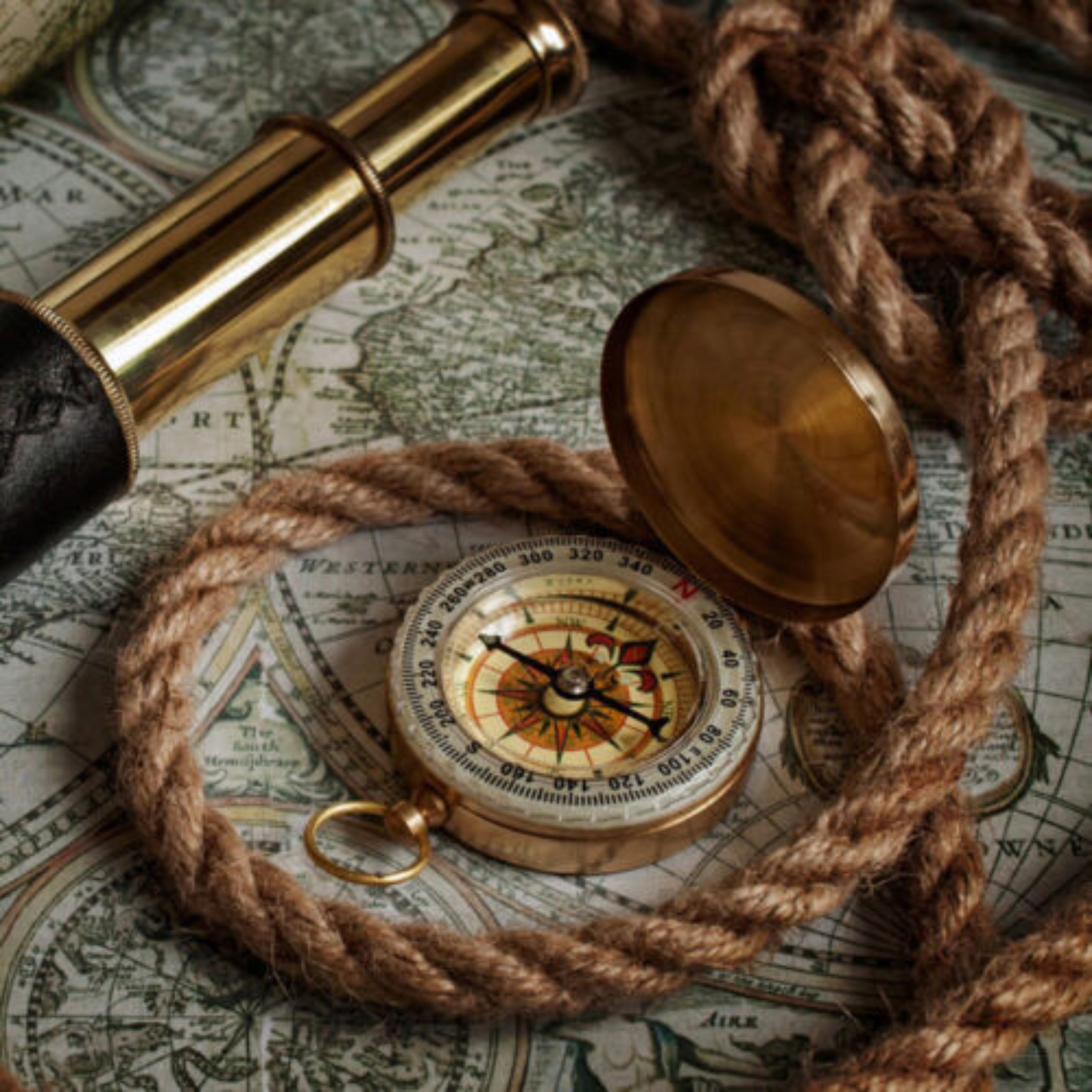 Portable Classic Brass Survival Camping Compass Outdoor Hiking