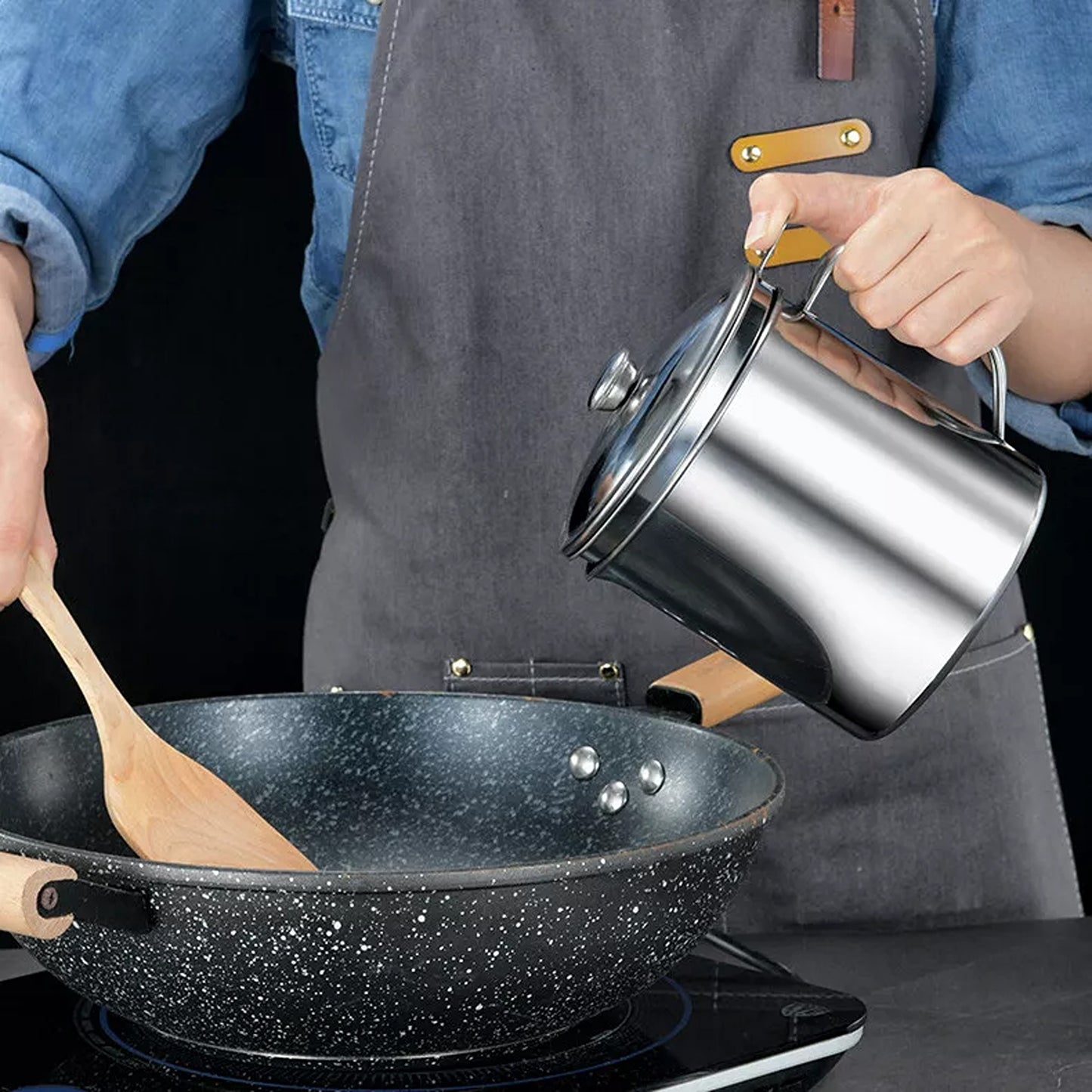 Cooking Oil Filter Container with Lid and Strainer
