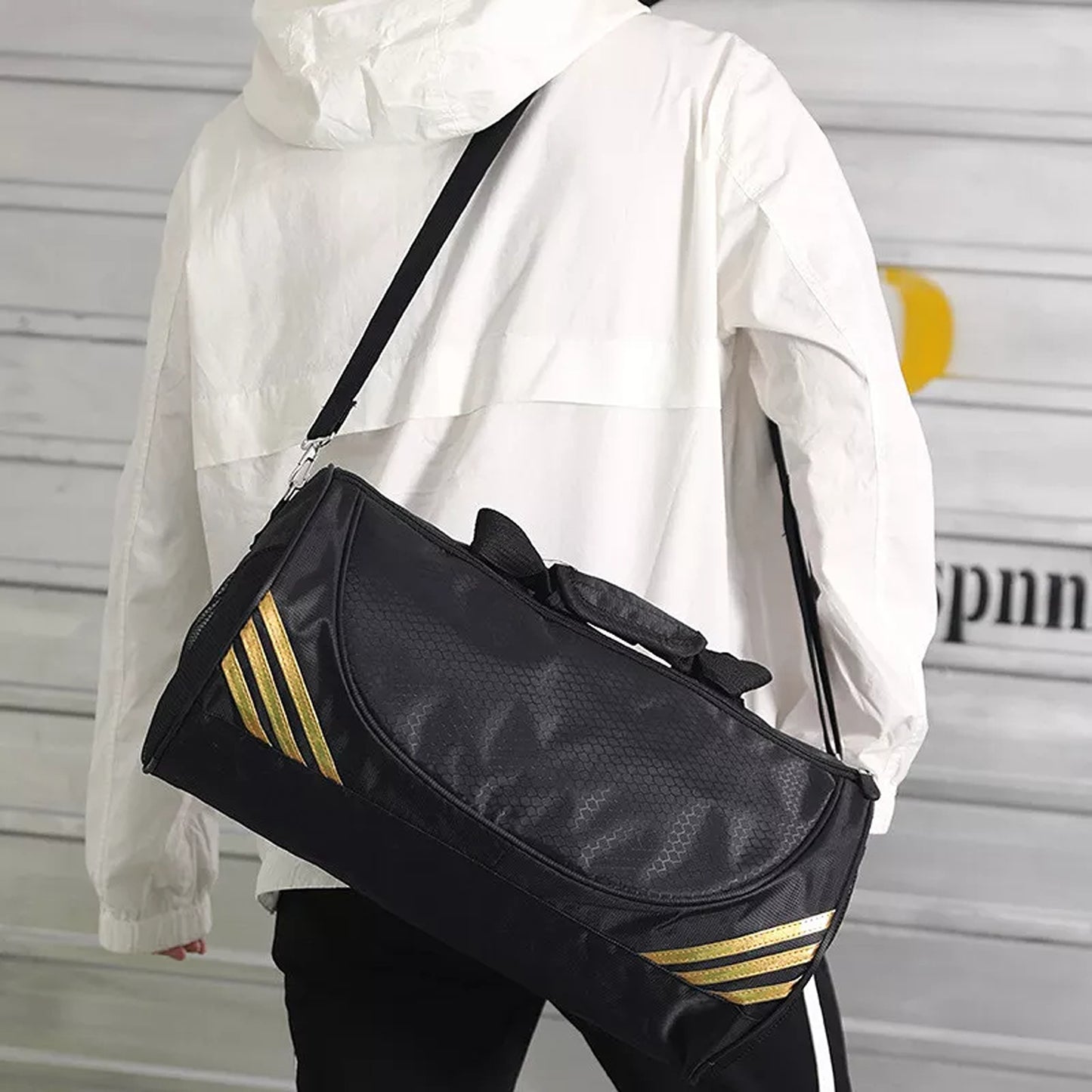 Waterproof Sports Duffle Bag Large Gym Travel Shoulder Bag Foldable